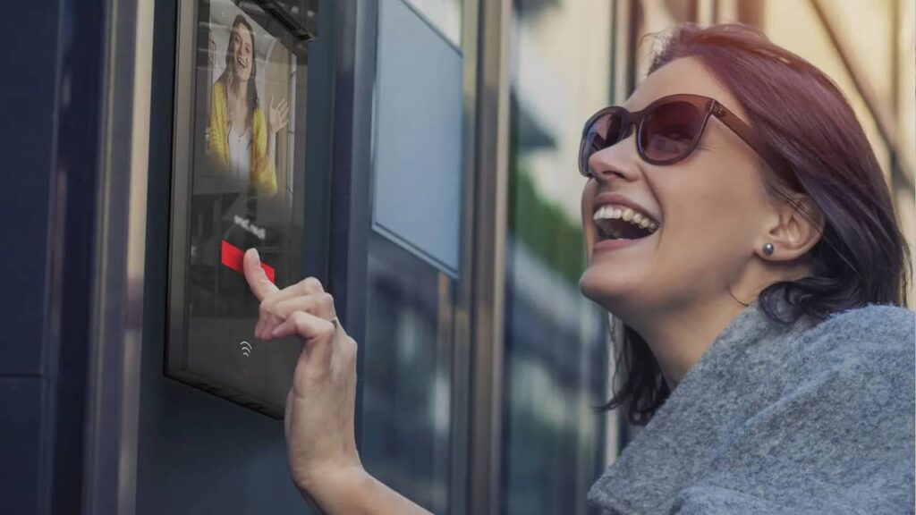 interphone-video-connecte-visiophone-1024x576